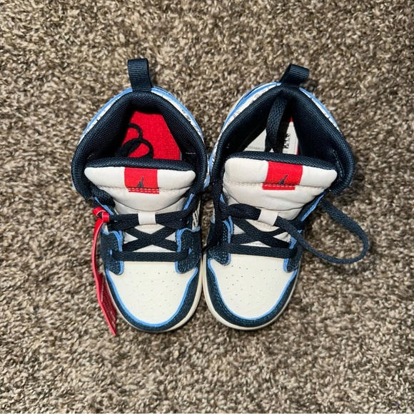 Jordan 1 Mid SE "Armory Navy/Metallic Gold/Pale Ivory" Toddler Boys' Shoe size 8 - Picture 2 of 8